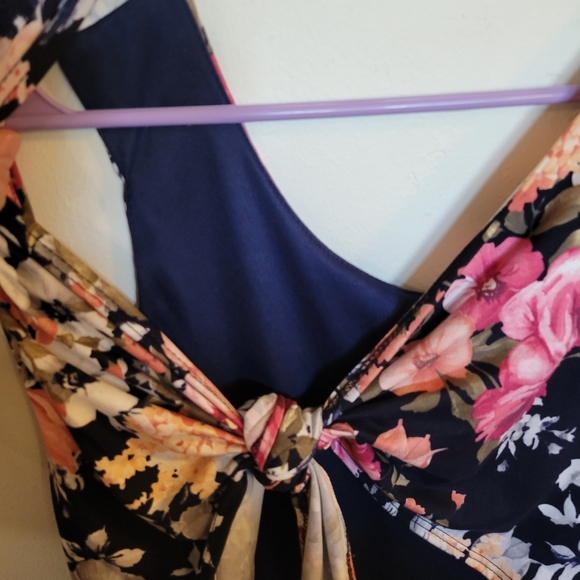 Floral Maxi Dress with Open Tie Back - Picture 6 of 6